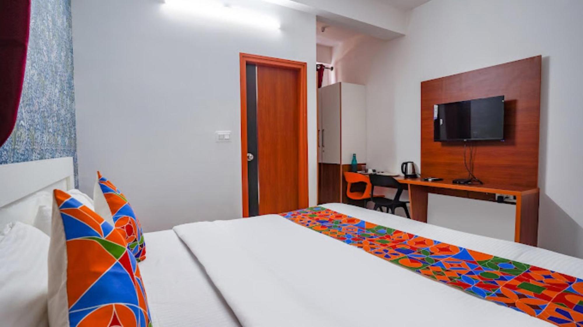 Hotel Royal Platinum 벵갈루루 외부 사진
